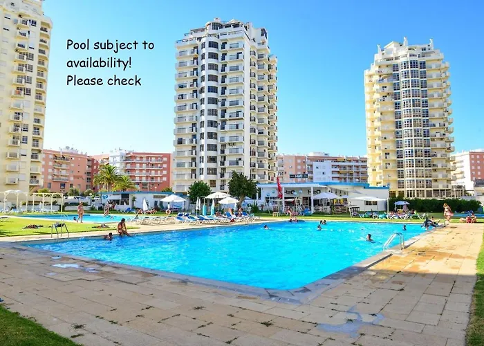 Armacao De Pera Praia Mar Sol